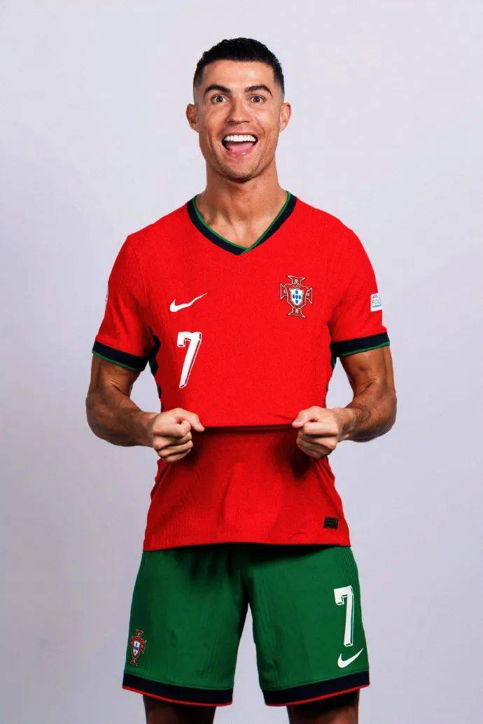 NBA杯半场：东契奇&里夫斯合砍37分，詹姆斯2分，独行侠62-60领先湖人（NBA杯半场战报：东契奇与里夫斯合得37分，詹姆斯仅2分，独行侠62-60暂领先湖人）