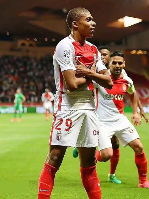 欧冠：利物浦2-0战胜马赛（欧冠赛场：利物浦2-0力克马赛）