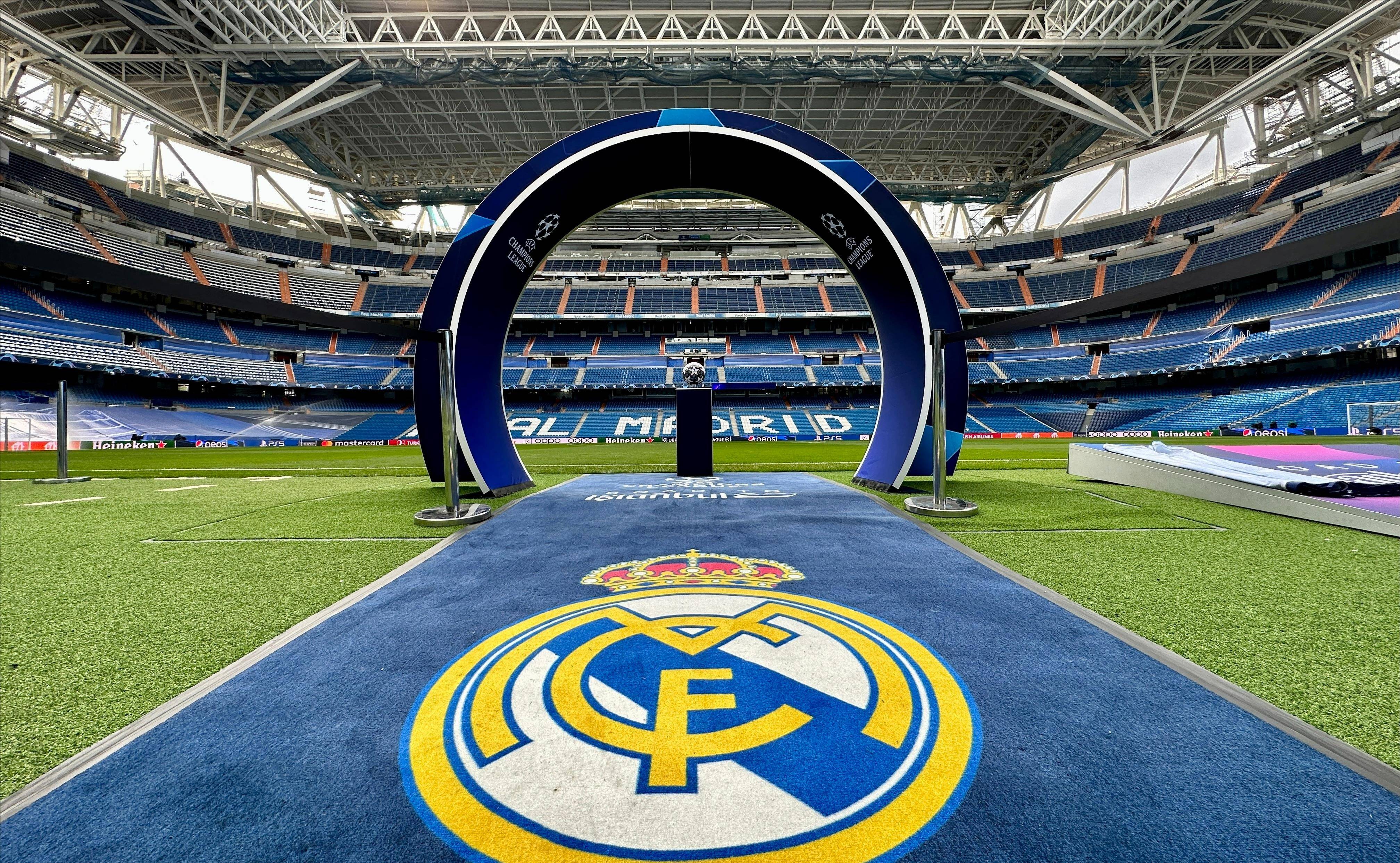 克罗斯评历史最佳11人：C罗左边锋，梅西前腰，马尔蒂尼入选（克罗斯评历史最佳阵容：C罗踢左翼，梅西任前腰，马尔蒂尼在列）